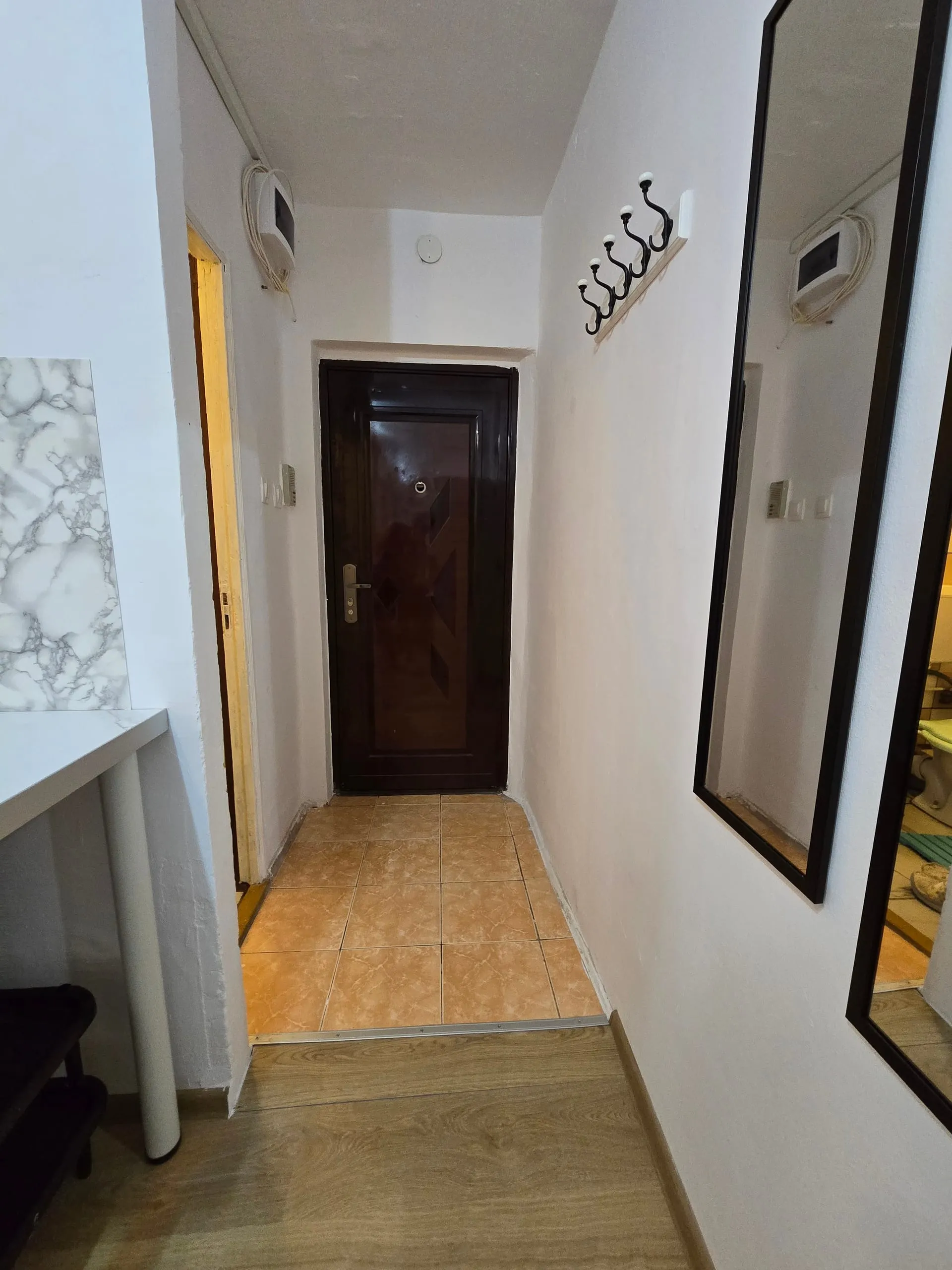 Premium Hideout Image 8